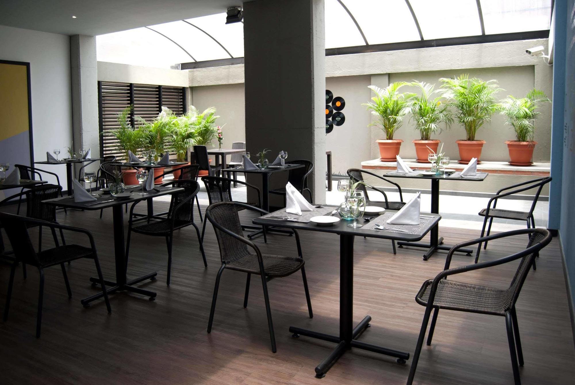 Best Western Calleja Suites Bogotá Esterno foto